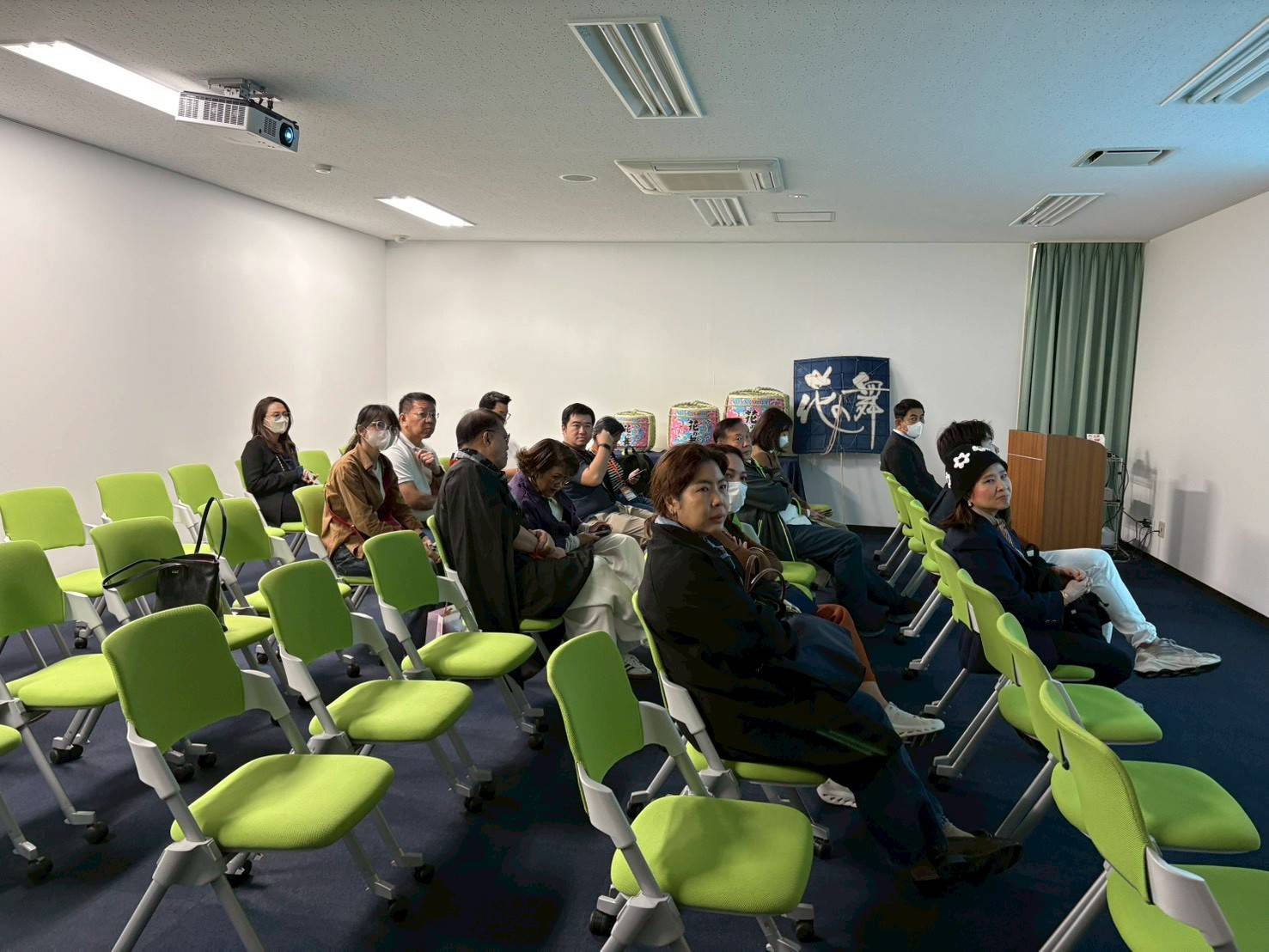 เยี่ยมชมโรงงานผลิตพายปลาไหลชื่อดังของประเทศญี่ปุ่น